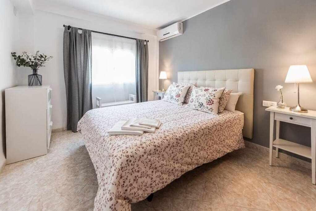 III Apartamentos Morales & Arnal Acogedor Y A 450M Ronda Luaran gambar